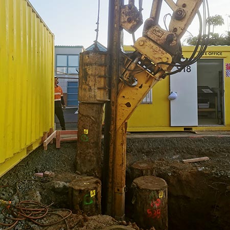 99 Remuera road piles being driven cassidy construction