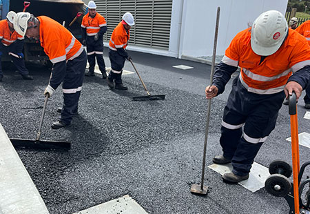 cassidy team laying asphalt at vector sandspit substation