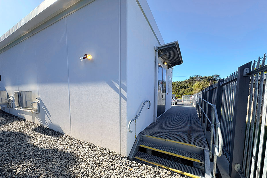 exterior of switchroom building at horseshoe bush road cassidy construction