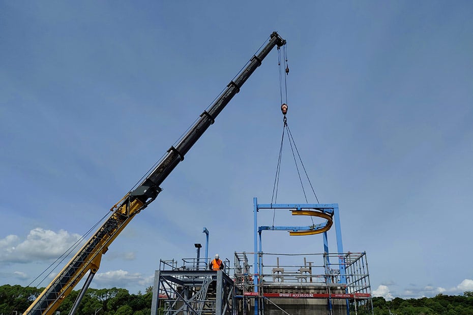 Crane at Māngere Wastewater Treatment Plant Cassidy Construction